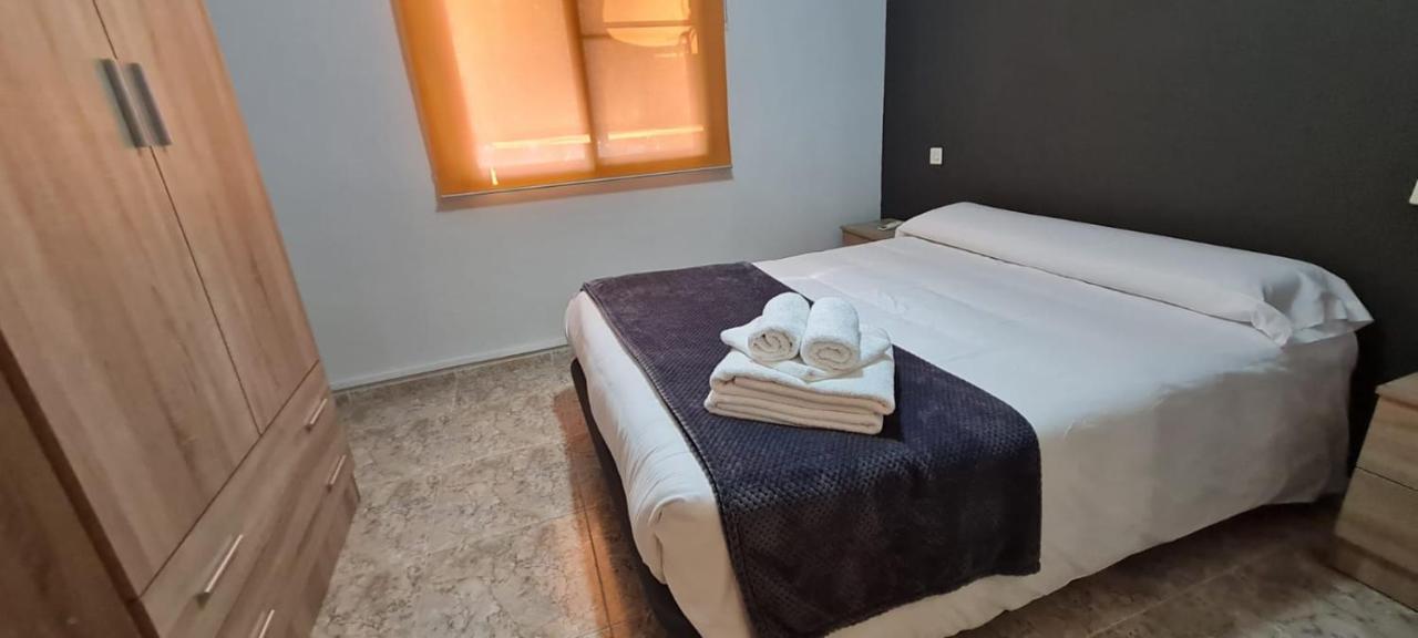 Apartamentos Los Robles Alcala del Jucar Εξωτερικό φωτογραφία